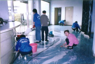 專業(yè)地板打蠟清洗保潔服務(wù)，讓空間煥然一新